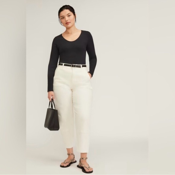 Everlane The Supima Form Ballet Neck Long Sleeve Tee In Black - Picture 4 of 4